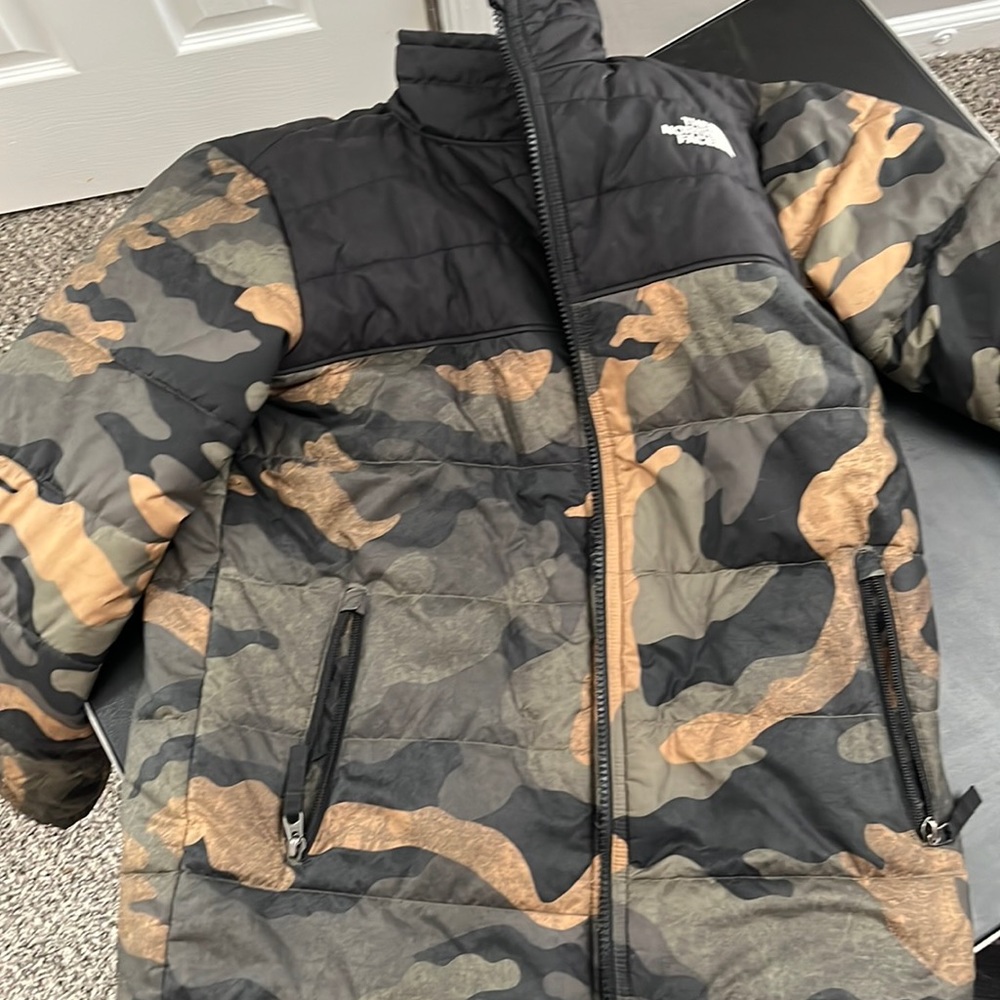 Boys XL size 18-20 The North Face Coat , used - like new condi,no rips or stains